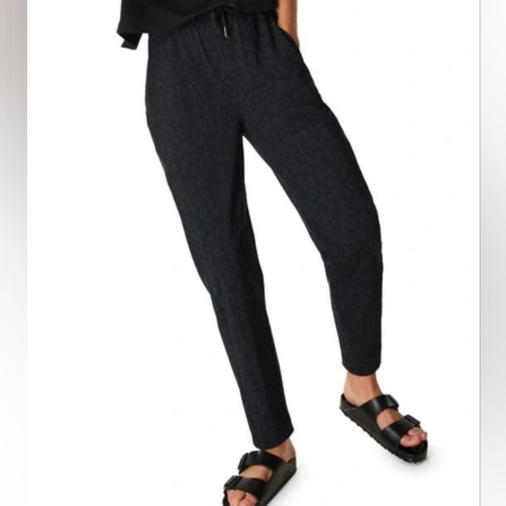 Sweaty Betty Explorer Trouser - 27" - Black Tonal Leopard